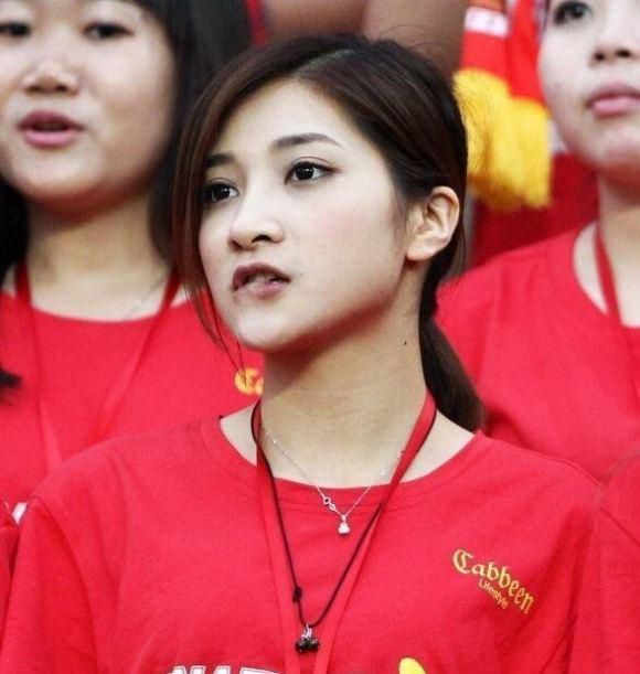 伊人免费视频二